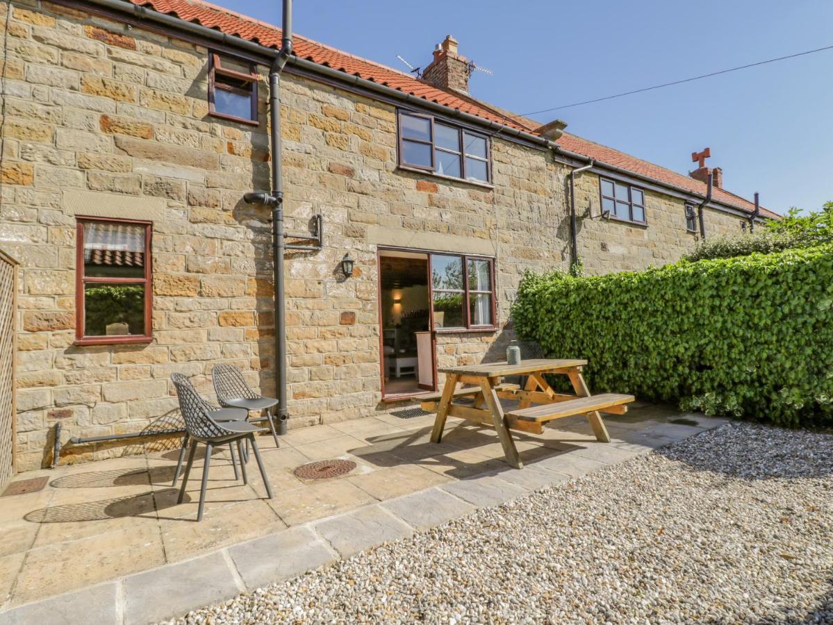 Danby Cottage Whitby Eksteriør billede