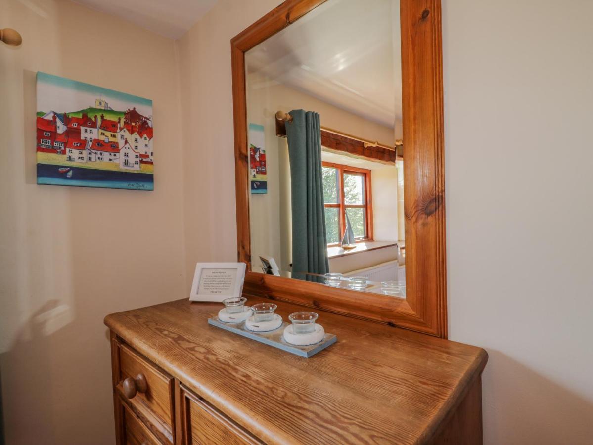 Danby Cottage Whitby Eksteriør billede